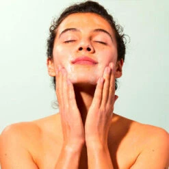 NUXE BIO Pflanzliches Reinigungsöl Für Gesicht Und Körper 200 Ml 7 NUXE BIO Pflanzliches Reinigungsöl Für Gesicht Und Körper 200 Ml -Aveda Kosmetik Geschaft 1380281 NUXE BIO Pflanzliches Reinigungsoel fuer Gesicht und Koerper 200 ml.bce6279b