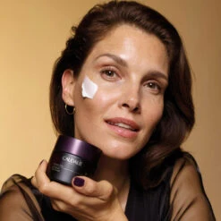 CAUDALIE Premier Cru Die Creme 50 Ml -Aveda Kosmetik Geschaft 2575167 CAUDALIE Premier Cru Die Creme 50 ml.03413a54