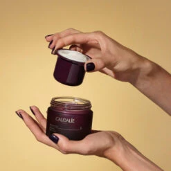 CAUDALIE Premier Cru Die Creme 50 Ml -Aveda Kosmetik Geschaft 2575167 CAUDALIE Premier Cru Die Creme 50 ml.8b41fd79