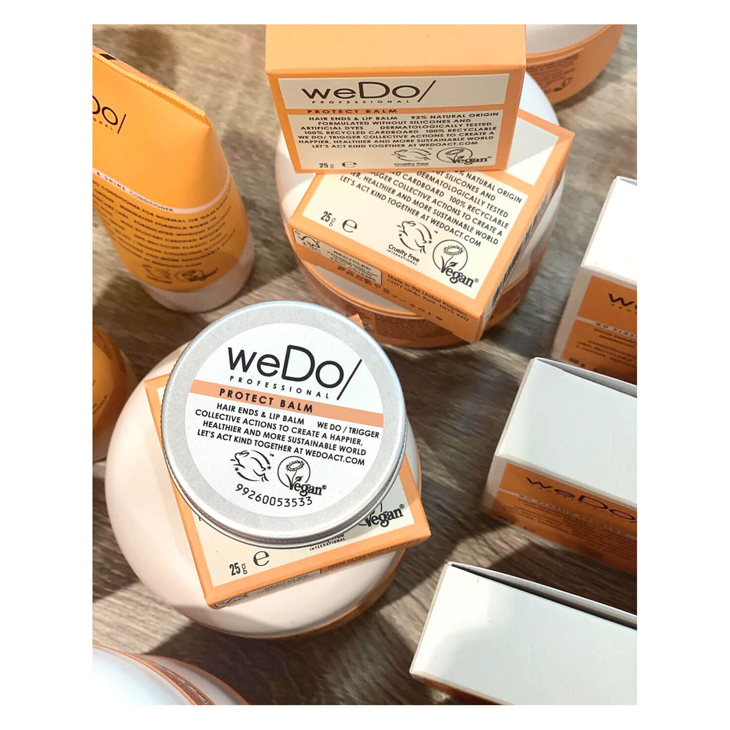 Titelseite -Aveda Kosmetik Geschaft 35315 a